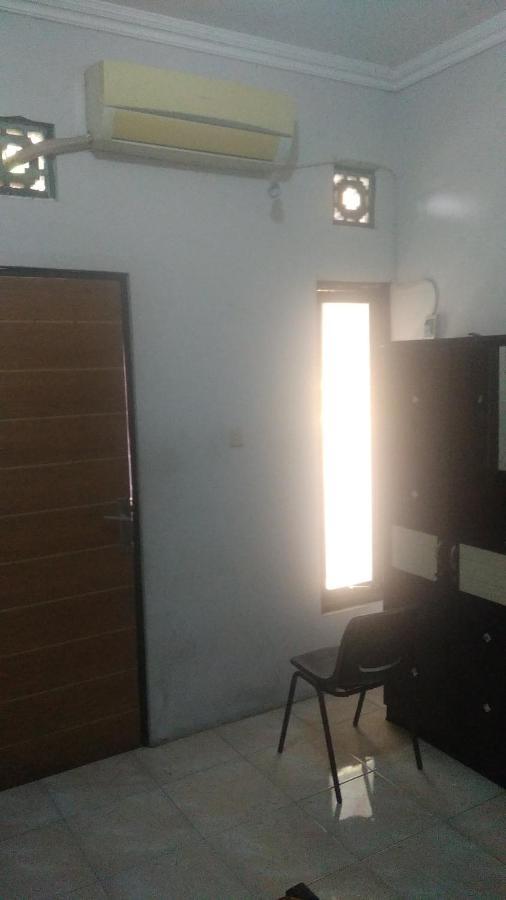 فندق Kost Backpacker سيدوارجو المظهر الخارجي الصورة